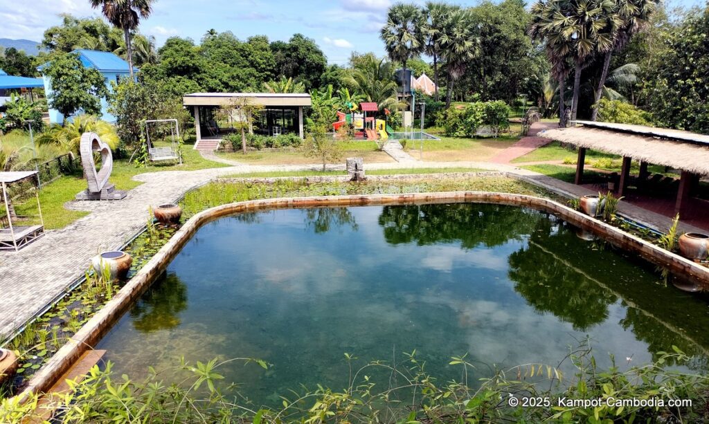 ganesha kampot resort in cambodia