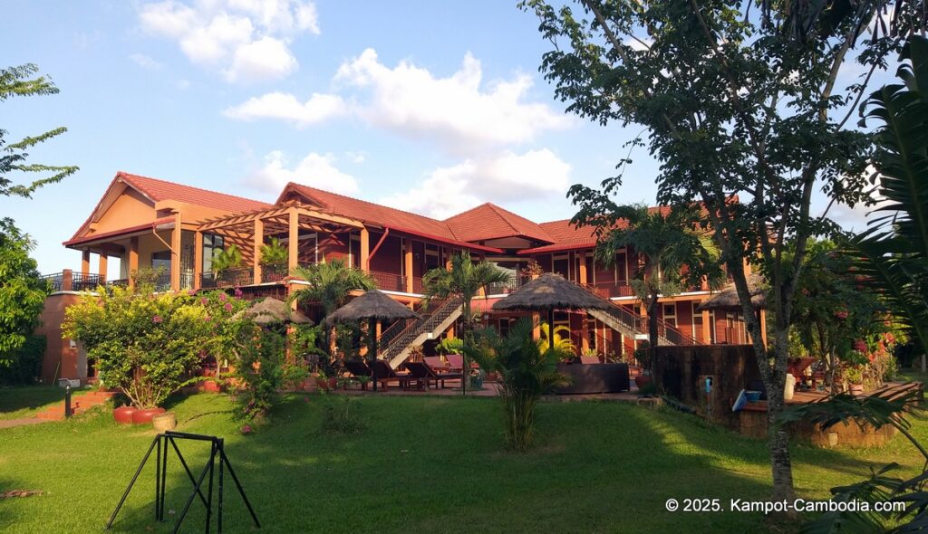 villa vedici in kampot cambodia