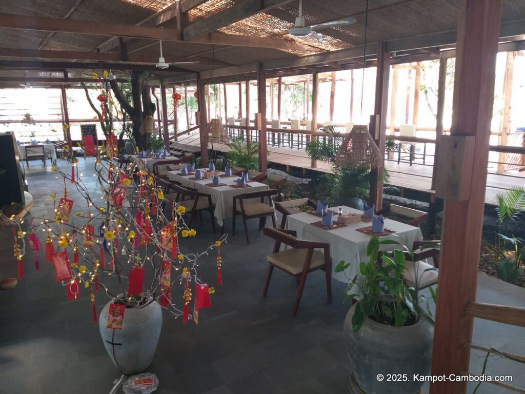 peam snea resort in kampot cambodia