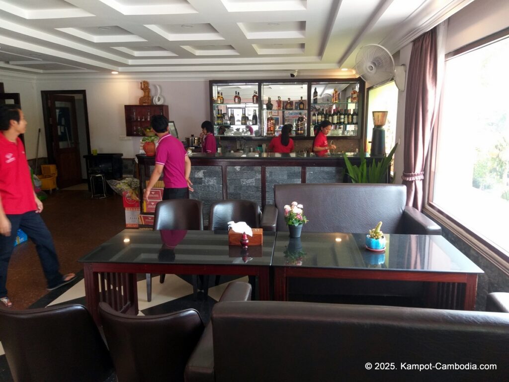 kampot diamond hotel in cambodia