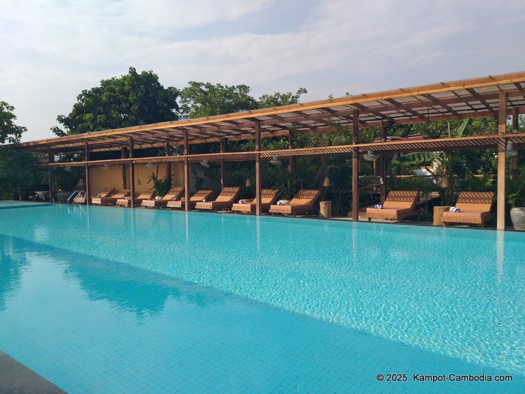 peam snea resort in kampot cambodia