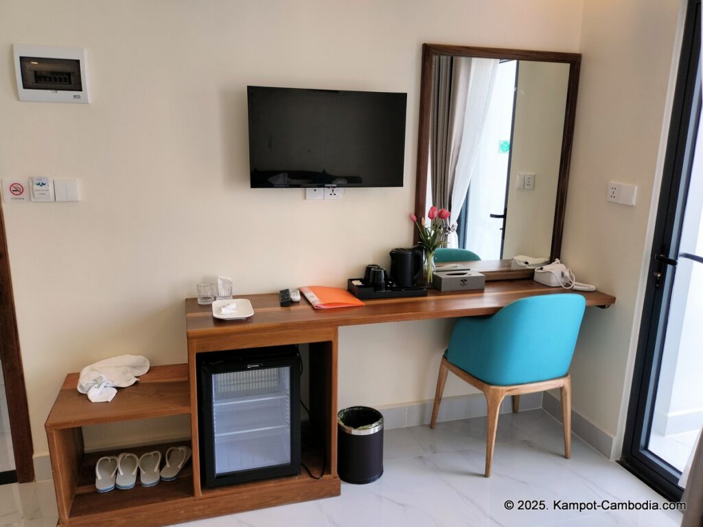 romano hotel in kampot cambodia