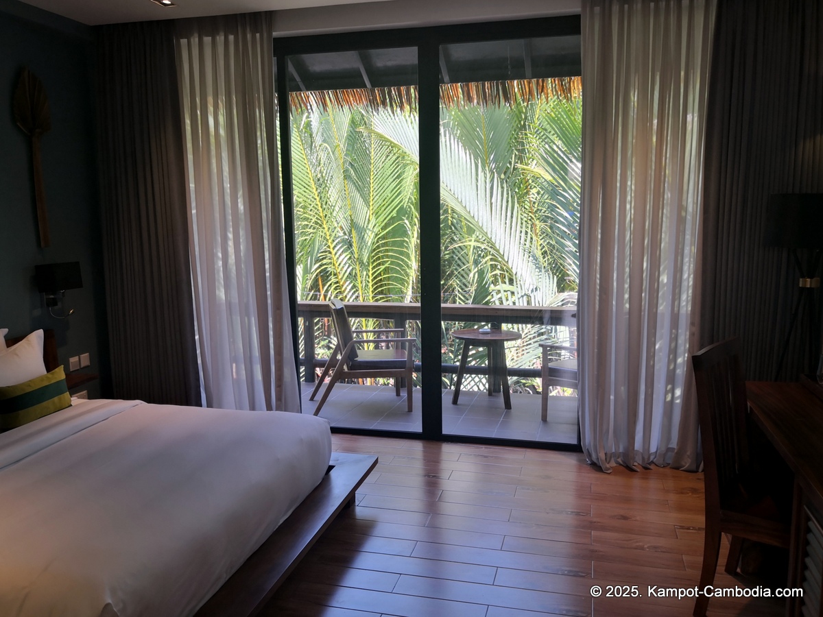 rivertree villa and resort in kampot cambodia