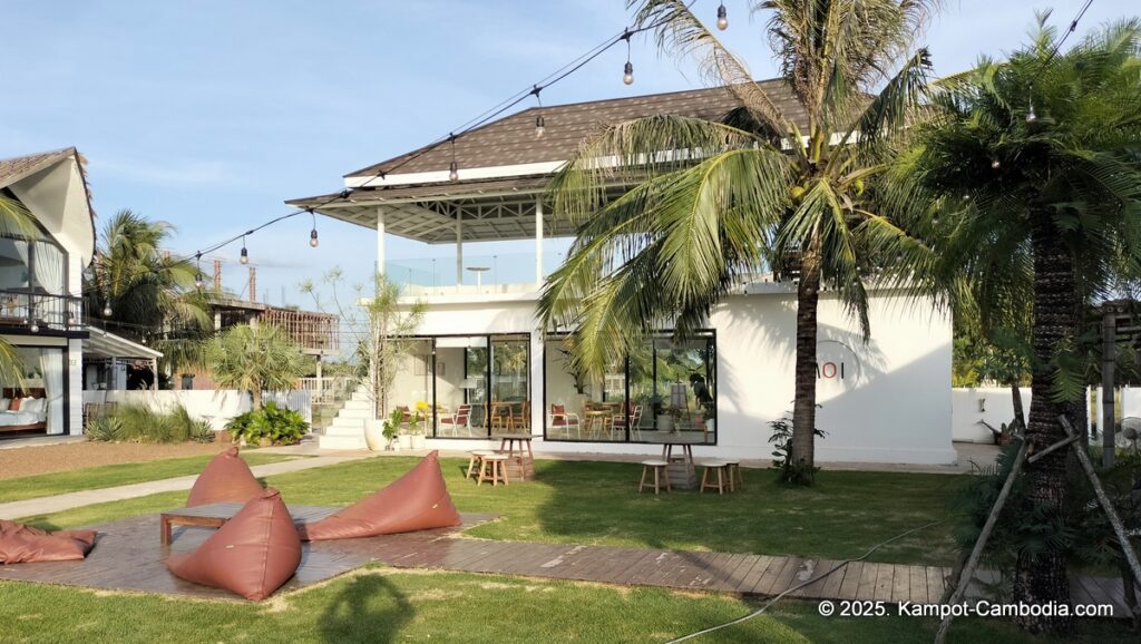 samot on fish island, kampot, cambodia