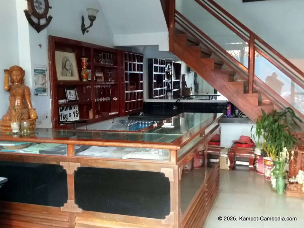 sela vibol guesthouse in kampot cambodia