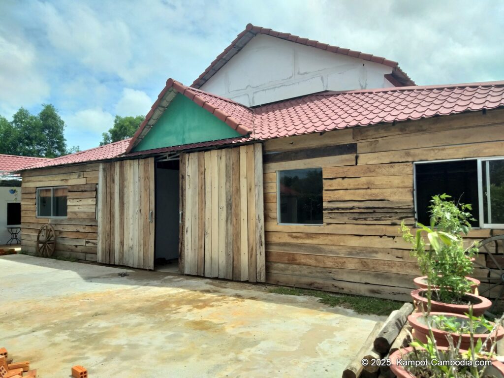 yoga barn in kampot cambodia