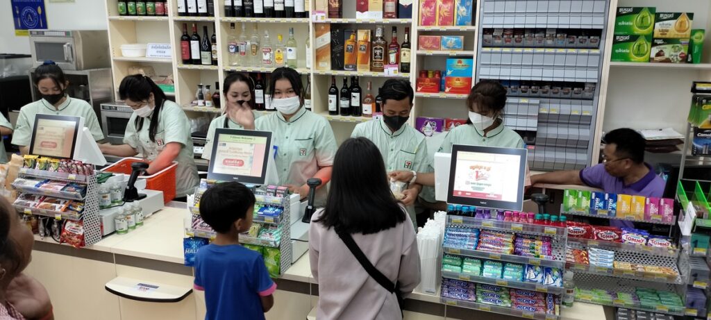 7-eleven in kampot cambodia