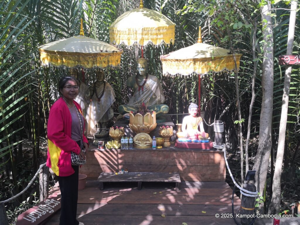 sloek chak bungalows in kampot cambodia