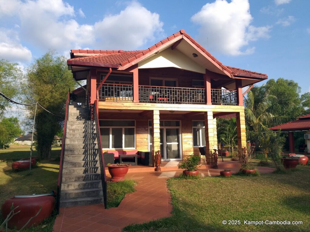 villa vedici in kampot cambodia