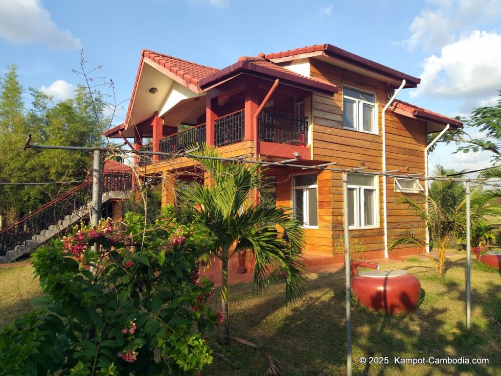 villa vedici in kampot cambodia