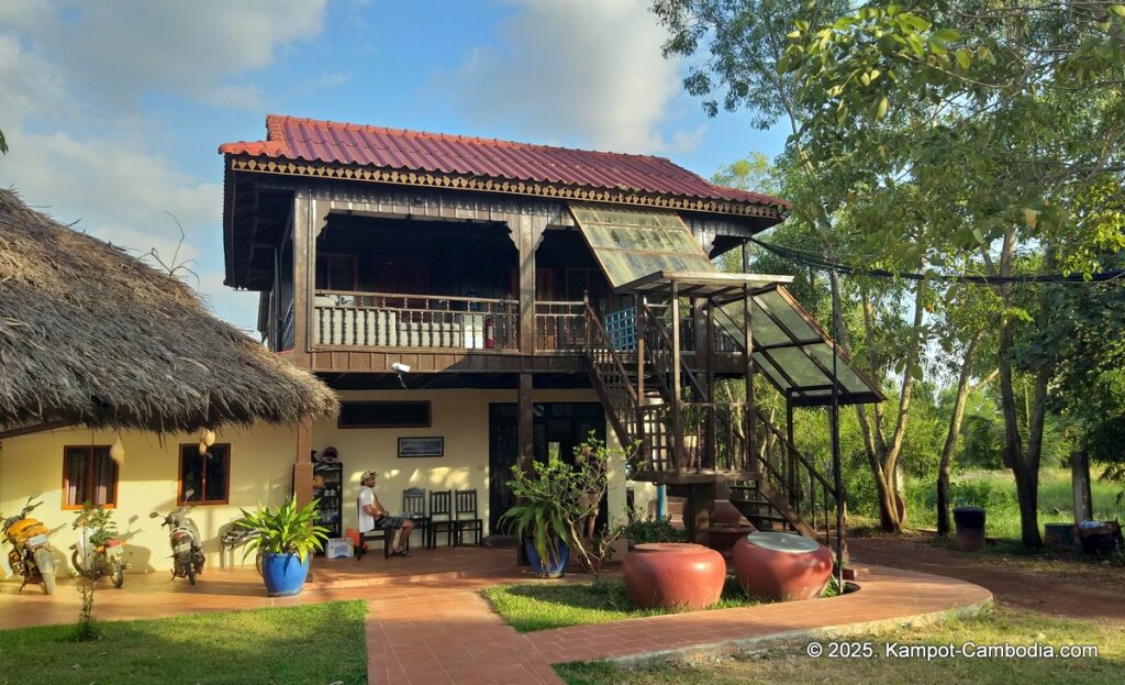 villa vedici in kampot cambodia