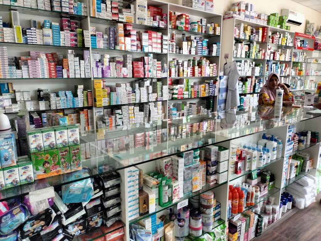 pharmacy davy in kampot cambodia