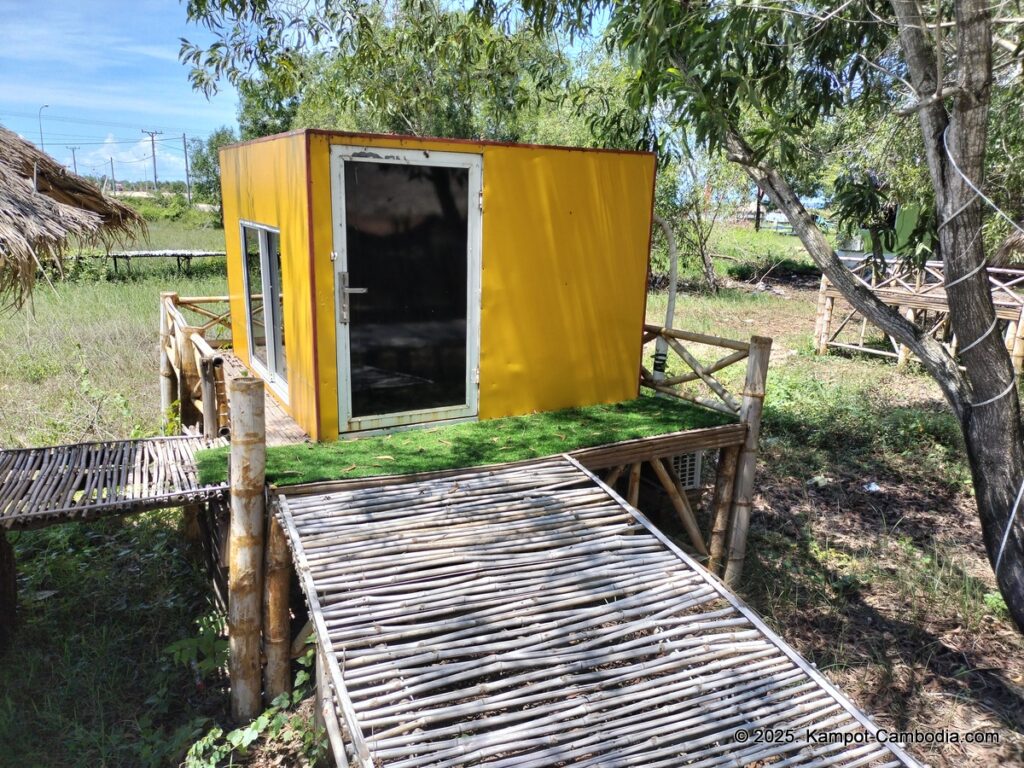 La plage de Kampot by Lee & Hap Geusthouse in kampot cambodia