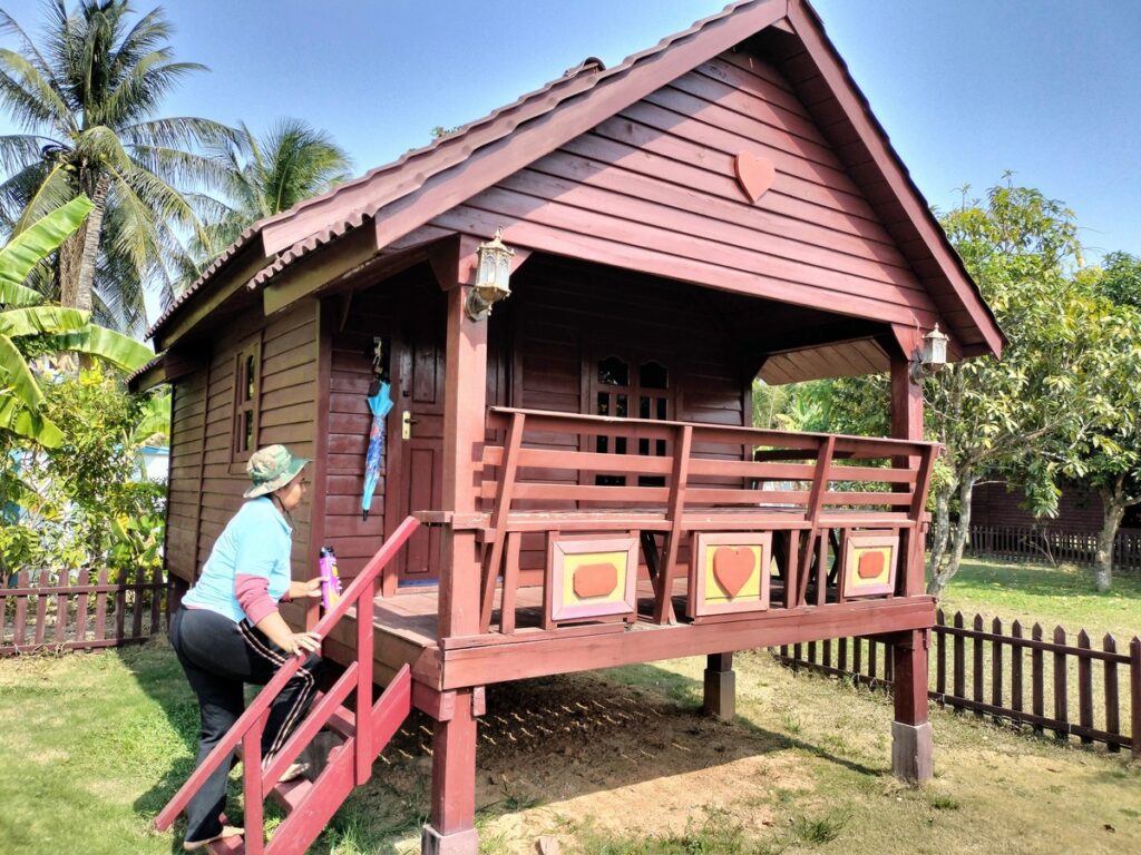 damnak borey resort in kampot cambodia