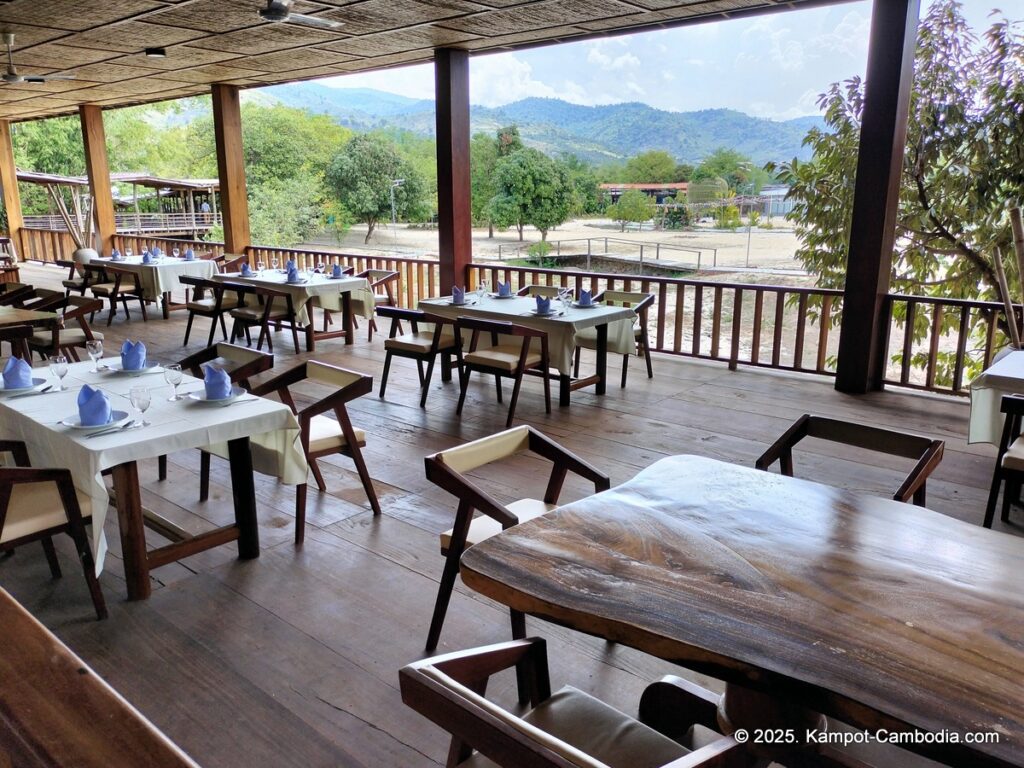 peam snea resort in kampot cambodia