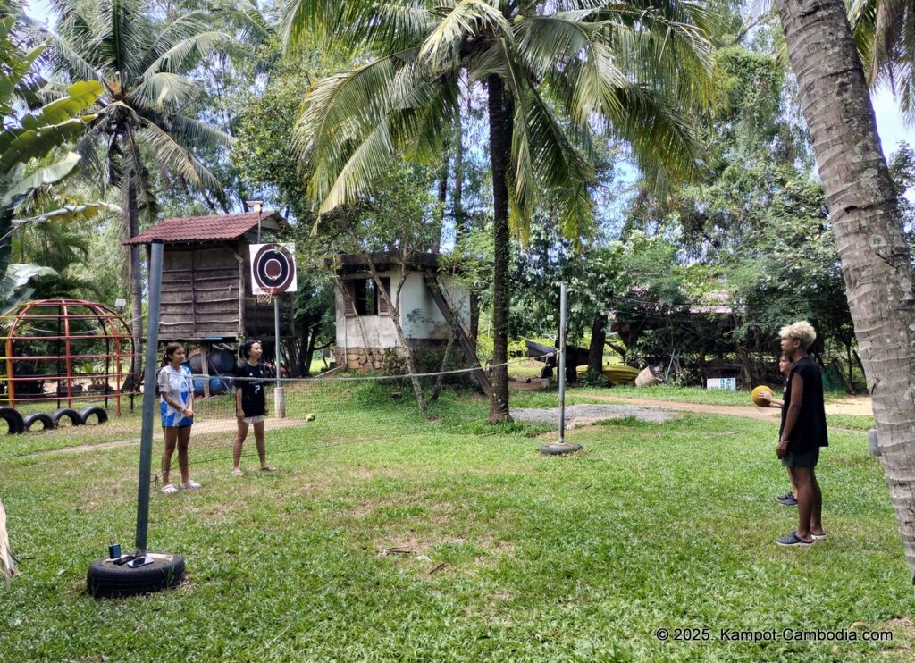 Welcome to Les Manguiers, Mango Tree Hotel Resort in kampot cambodia