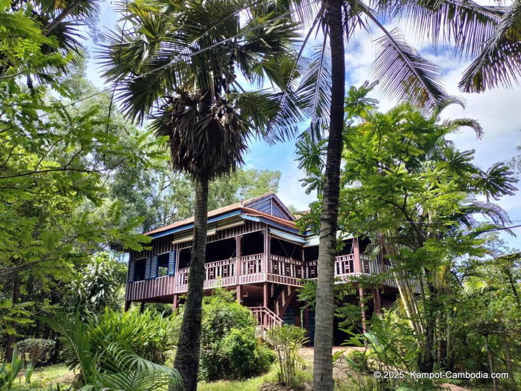 Welcome to Les Manguiers, Mango Tree Hotel Resort in kampot cambodia