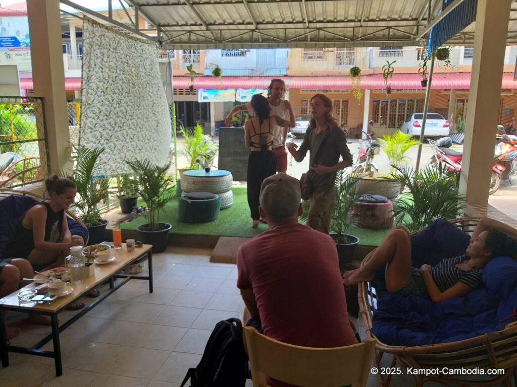 cv vegetarian restaurant in kampot cambodia