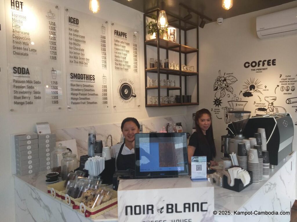 noir et blanc coffee house in kampot cambodia