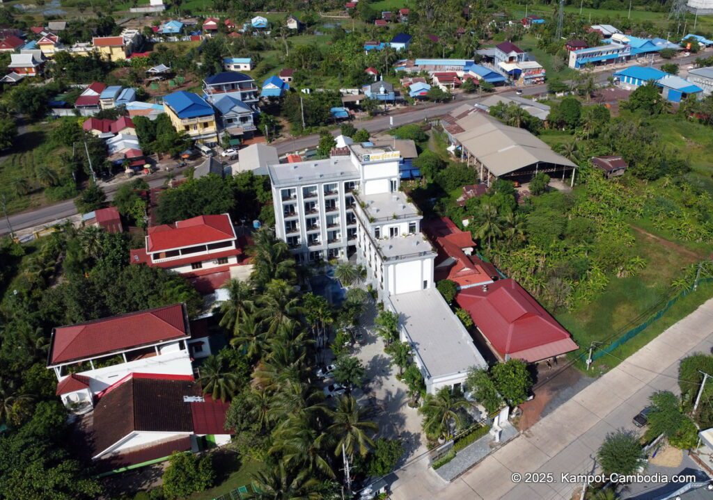 sky boutique kampot in cambodia