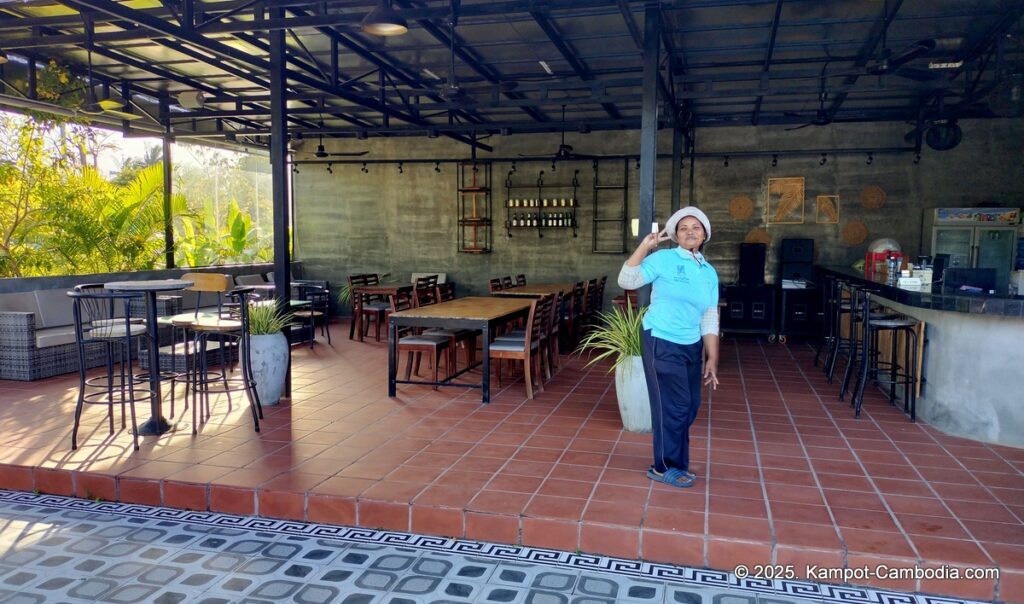 damnak borey resort in kampot cambodia