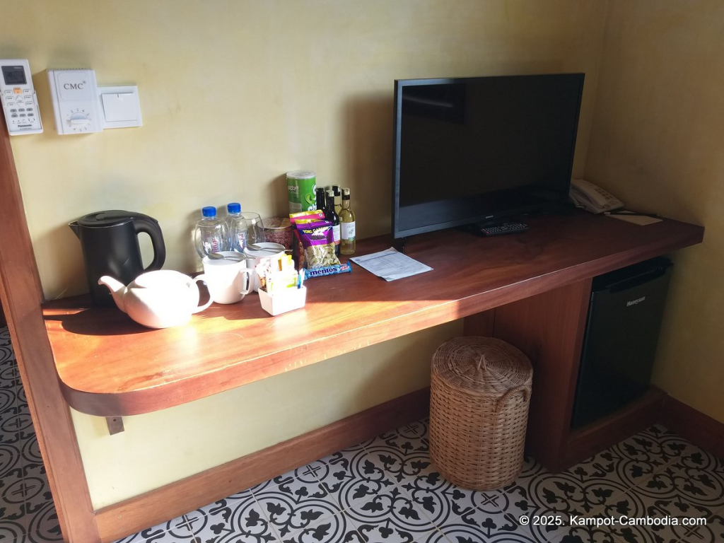 peam snea resort in kampot cambodia