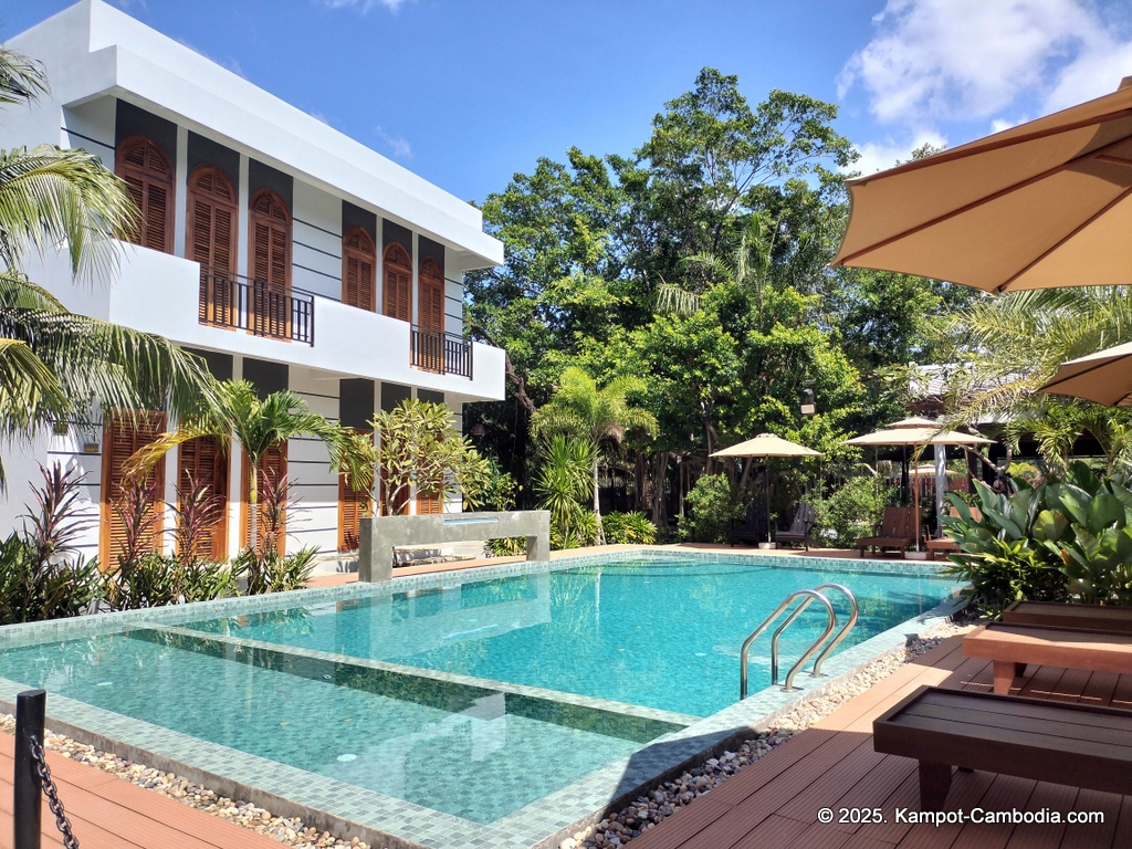 R & B Boutique in kampot cambodia