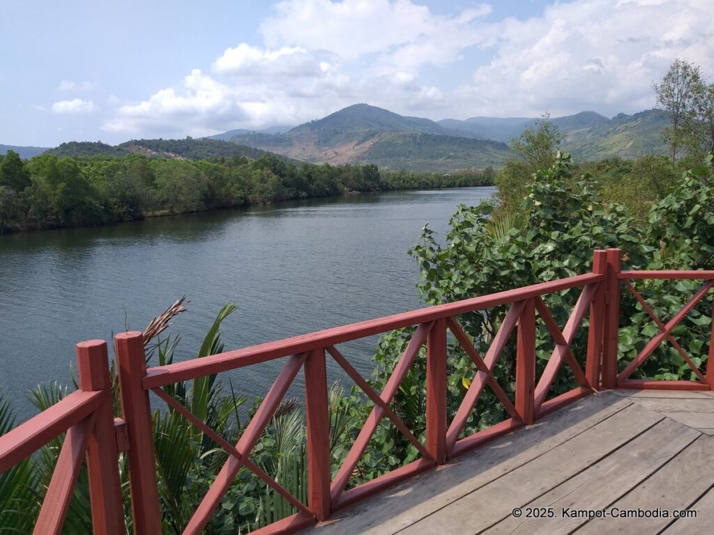 sloek chak bungalows in kampot cambodia