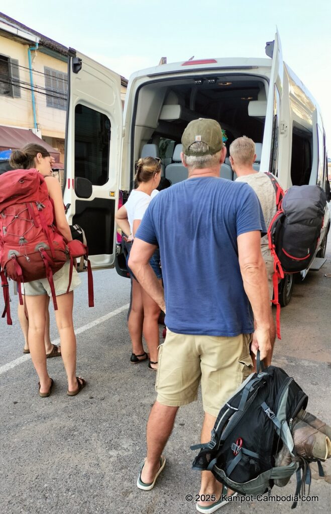 ekareach express bus in kampot cambodia