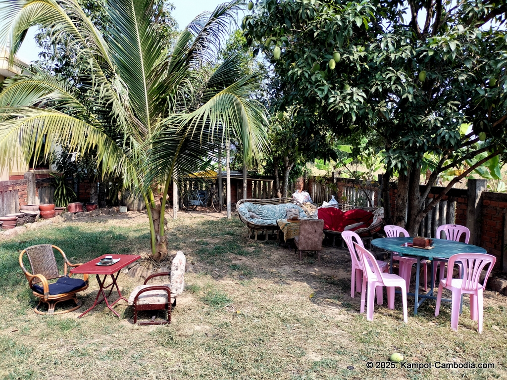 bazaar cafe in kampot cambodia