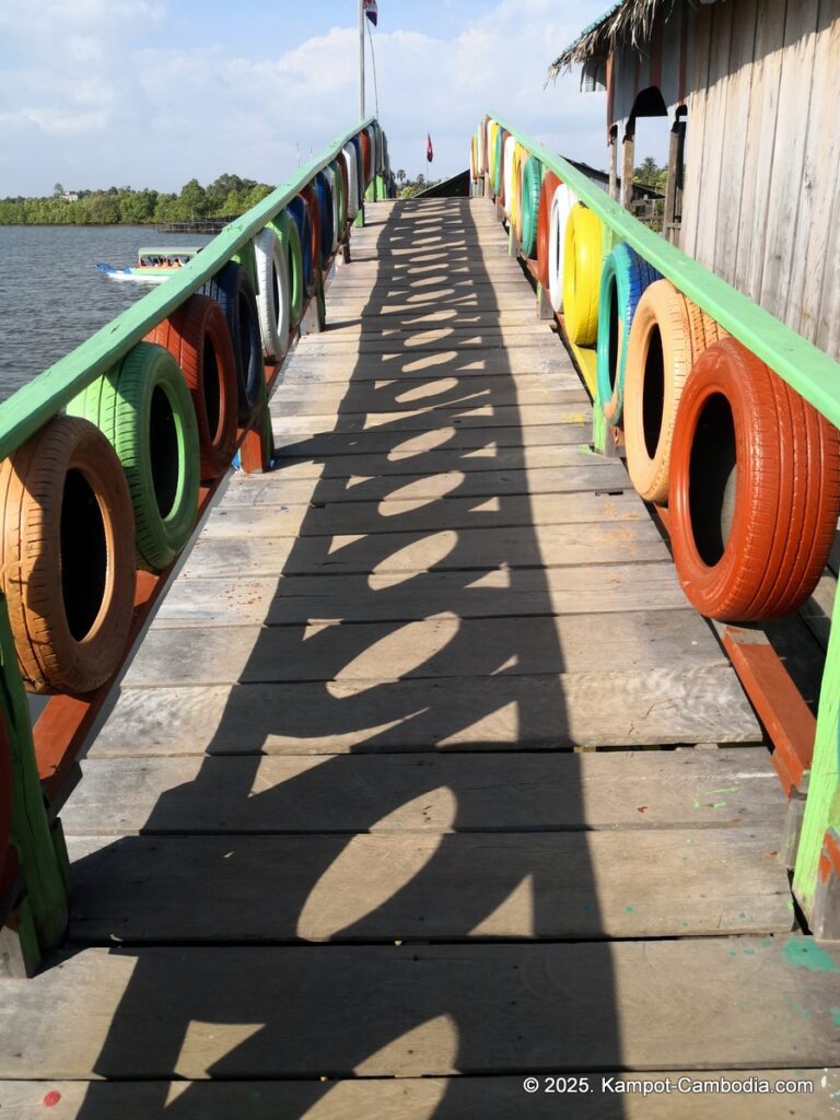 Trapeang Sangkae mangrove in kampot cambodia. boats and rooms.