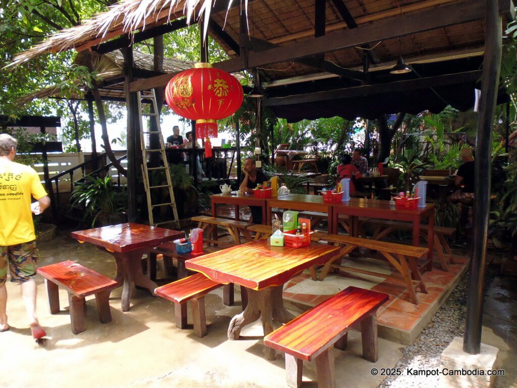 ecran noodles in kampot cambodia