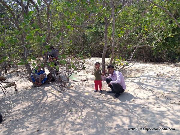 Beach in kampot cambodia. Fish Island Beach. New Kampot Beach. River beaches.