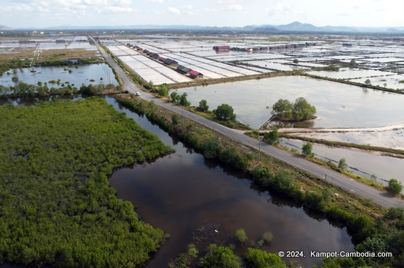 La plage de Kampot by Lee & Hap Geusthouse in kampot cambodia