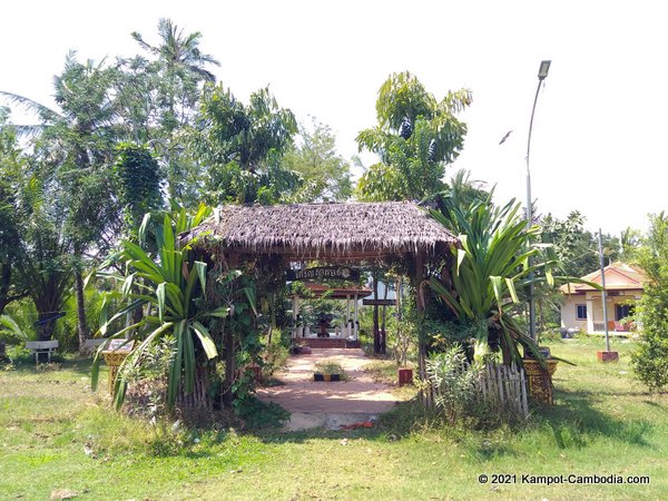 Toek Vil Pagoda. Wat Dtuk Veul in Kampot, cambodia