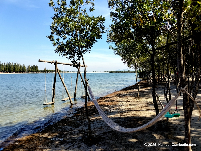 Koh Smos Sne Love Island in kampot, cambodia