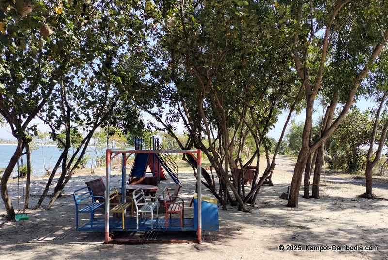 Koh Smos Sne Love Island in kampot, cambodia