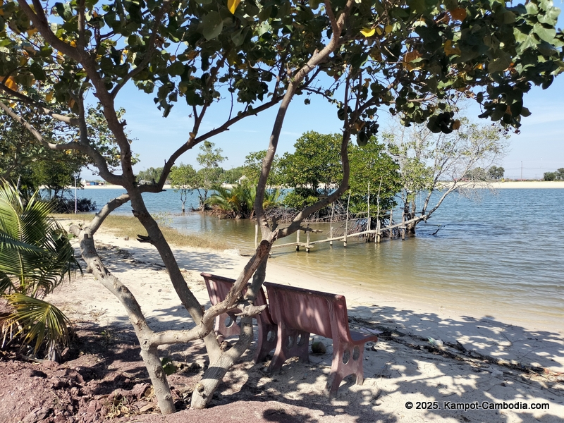 Koh Smos Sne Love Island in kampot, cambodia