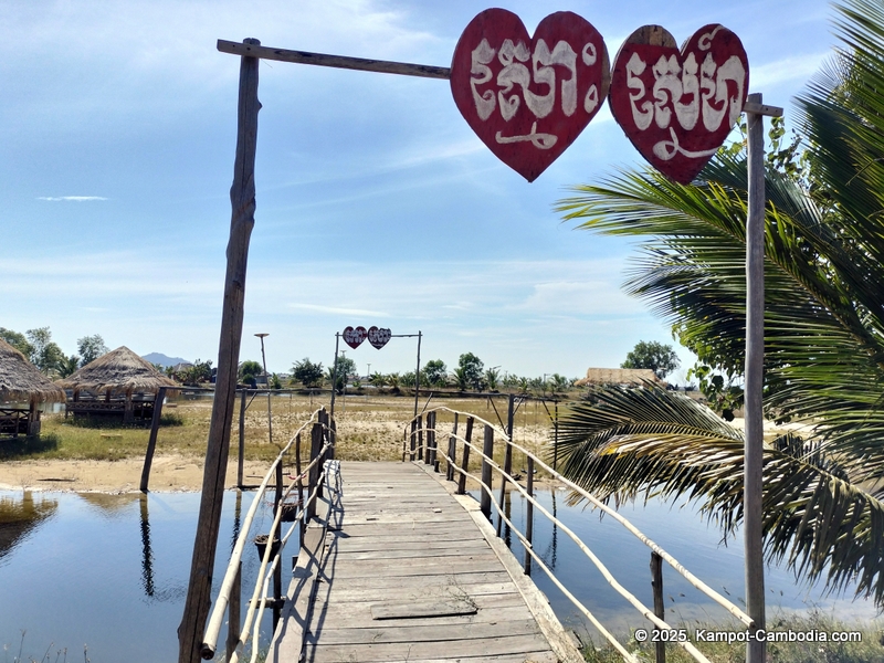 Koh Smos Sne Love Island in kampot, cambodia