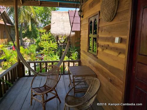 fish island bungalows in kampot cambodia