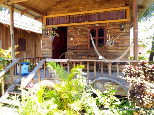 fish island bungalows in kampot cambodia