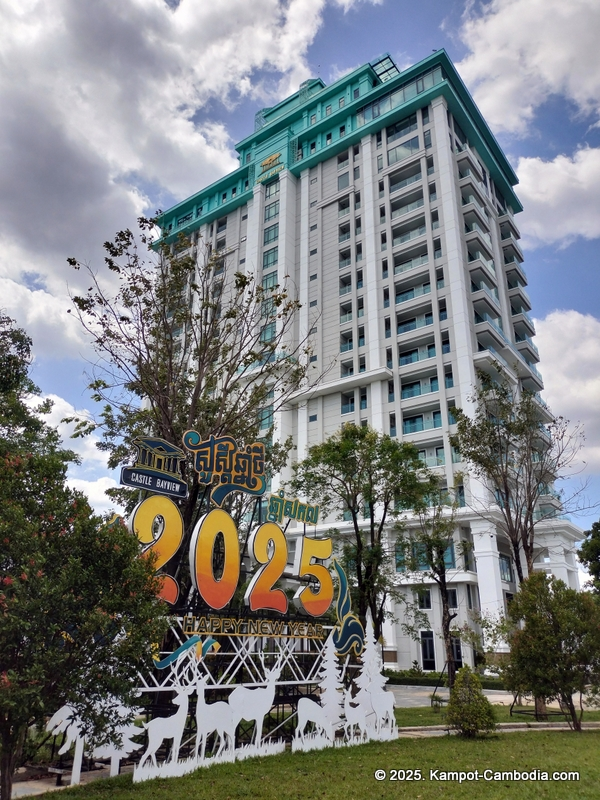 castle bayview hotel in kampot cambodia