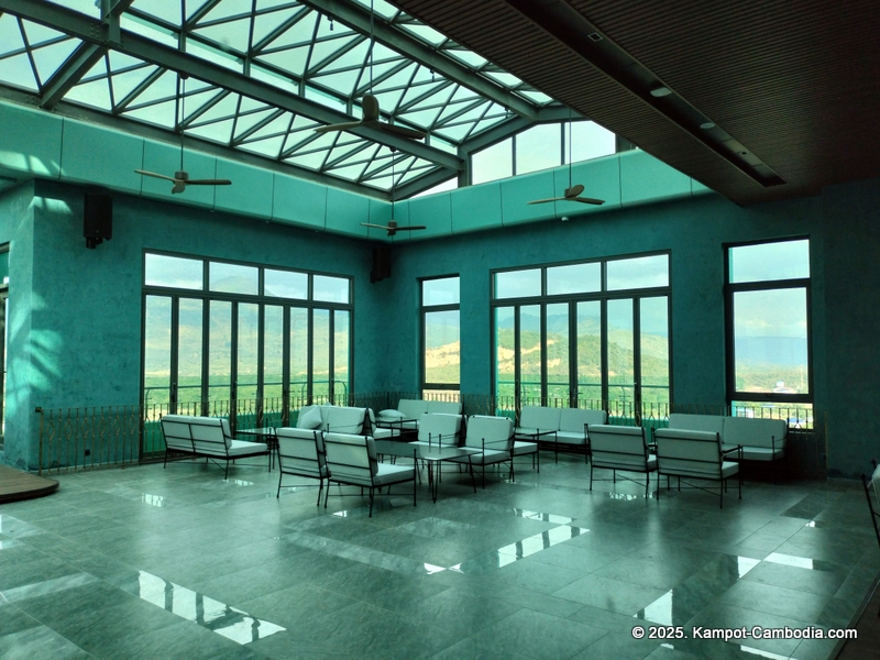 castle bayview hotel in kampot cambodia