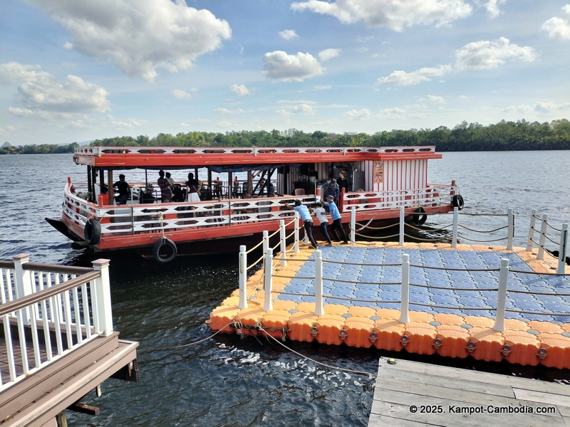 castle bayview hotel in kampot cambodia