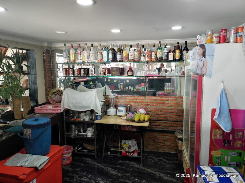 jenny's corner thai food and bar in kampot cambodia