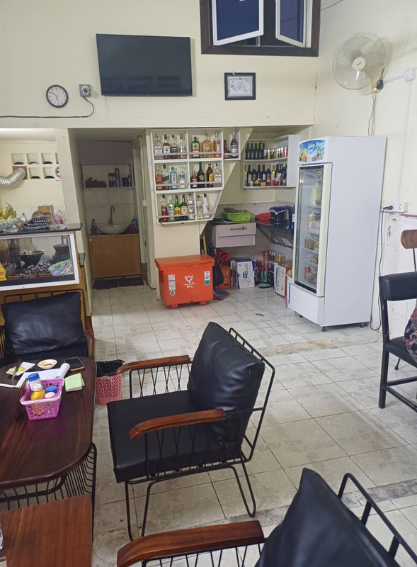 Welcome bar and restaurant in kampot, cambodia