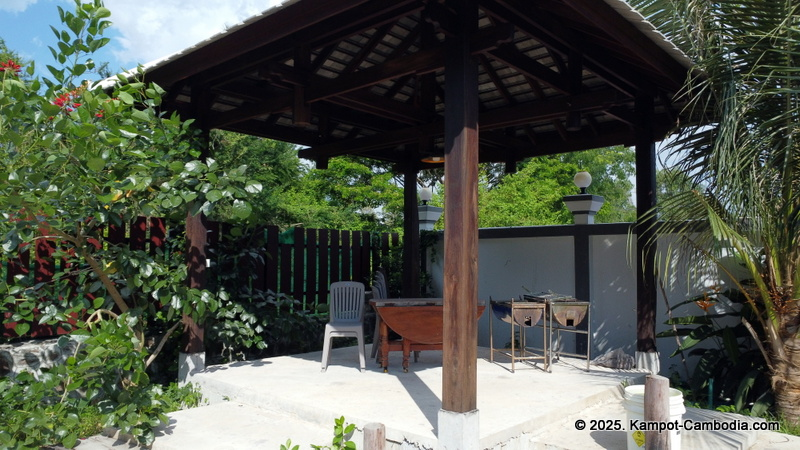 r & b boutique in kampot cambodia