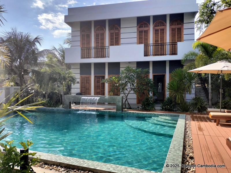 r & b boutique in kampot cambodia