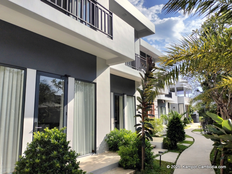 r & b boutique in kampot cambodia