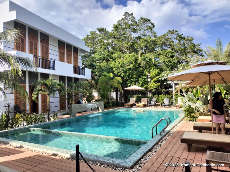 r & b boutique in kampot cambodia